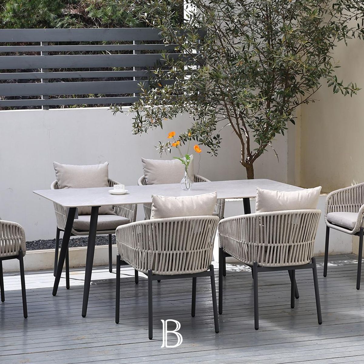 PÅ LAGER! HARMONI, Sort/beige. Spisegruppe+Gratis regntrekk