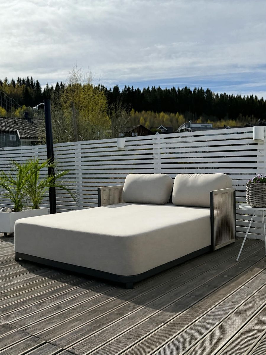 UTSOLGT!  SOLRO Daybed sort/beige.